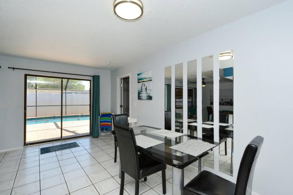Cozy, Fido-Friendly Pool Home Just 4 Miles To The Beach! Venice Eksteriør bilde