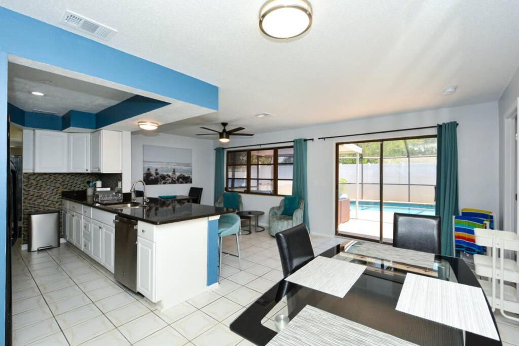 Cozy, Fido-Friendly Pool Home Just 4 Miles To The Beach! Venice Eksteriør bilde